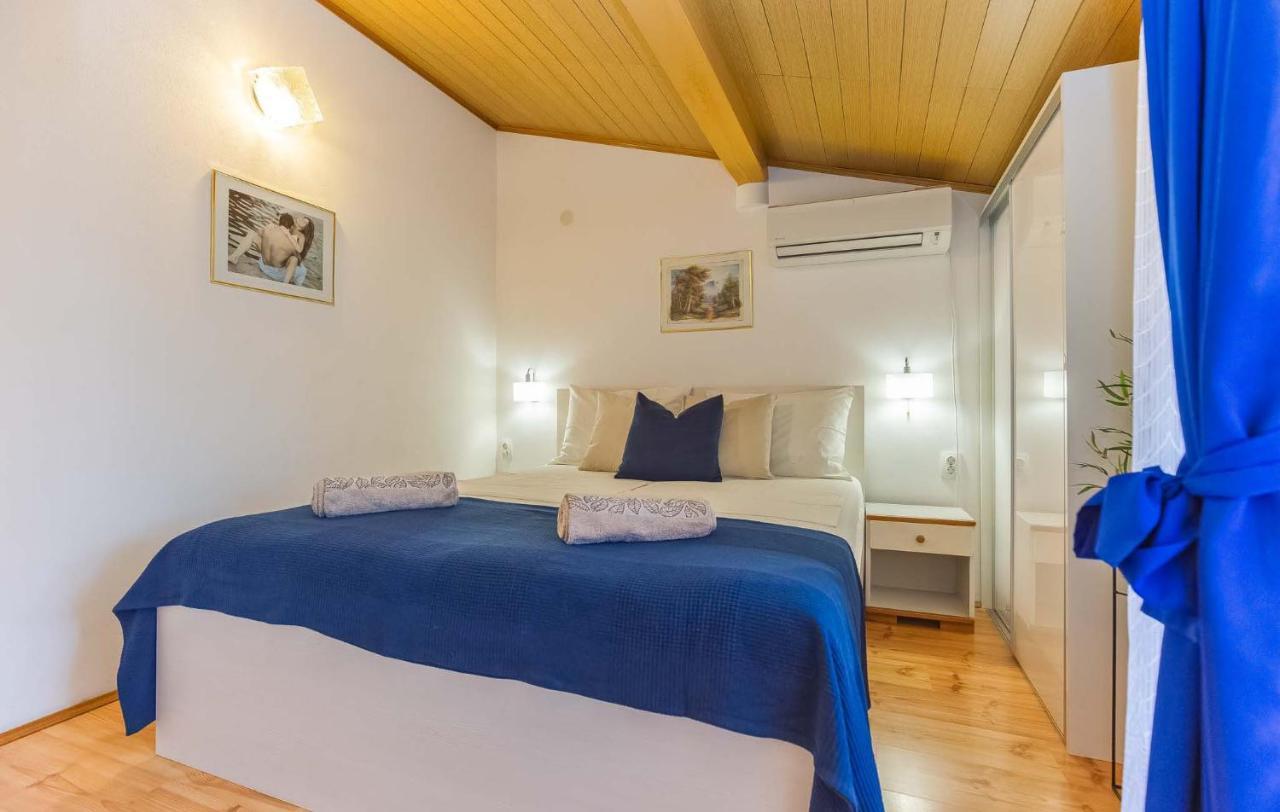 Zlata Apartment Porec Exterior photo